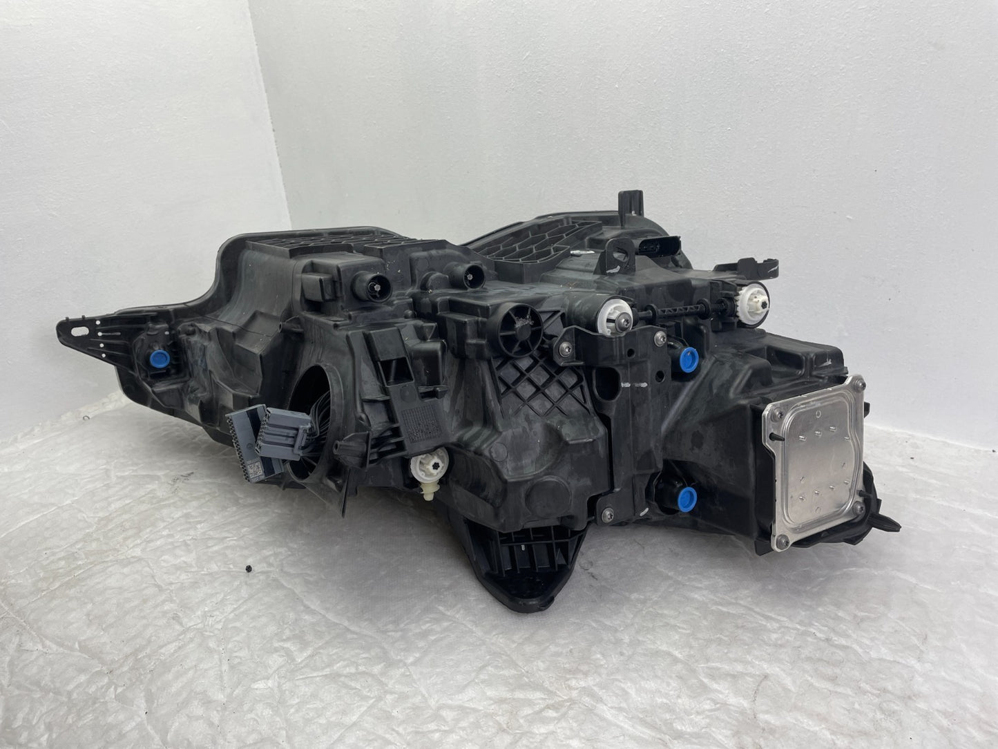 Original Volvo XC60 II LED Scheinwerfer links 324047097