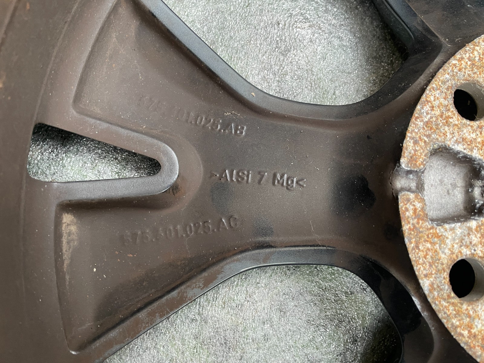 Original Seat Ateca Alufelge 7Jx18 Zoll ET45 grau 575601025E 575601025AL8