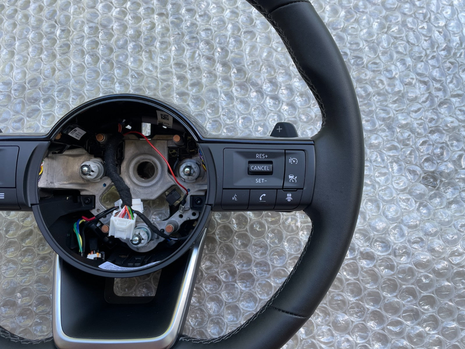 Original Nissan Qashqai J12 Lenkrad Leder 484306UG0D2