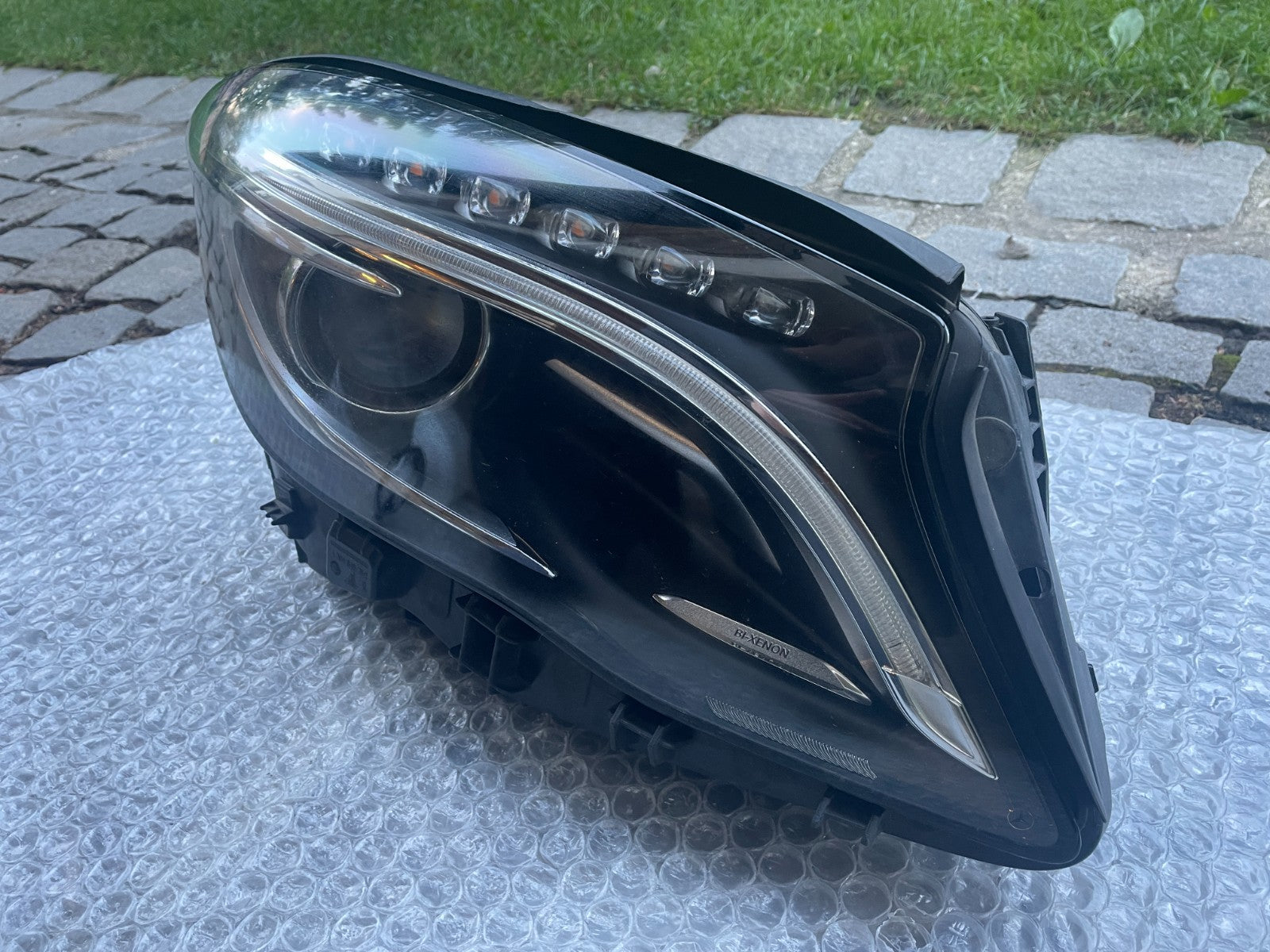 Original Mercedes GLA W156 Xenon Scheinwerfer rechts A15690618001