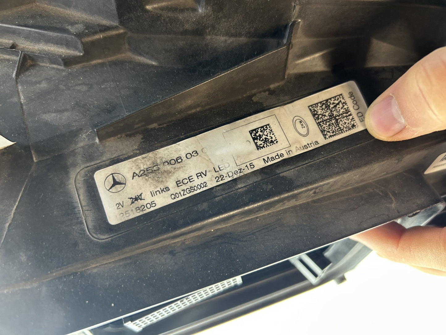 Original Mercedes W253 GLC LED Scheinwerfer links A25390603017