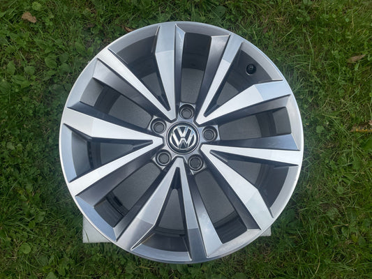 1x Original VW T-Roc Troc Alufelge 7Jx17 Zoll ET45 2GA601025B0