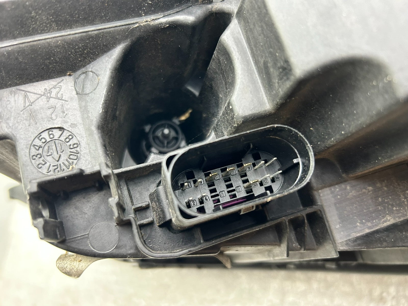 Original Mercedes C-Klasse W205 LED Scheinwerfer links A205906310411