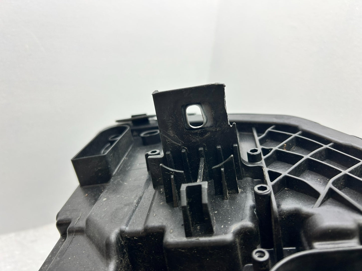 Original Mercedes W246 GLA Scheinwerfer links A24790635057