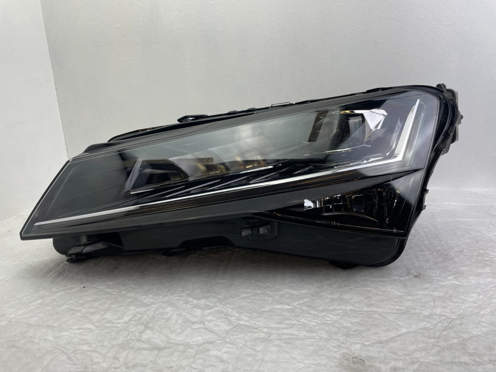 Original Skoda Superb III LED Scheinwerfer links 3V1941015D1