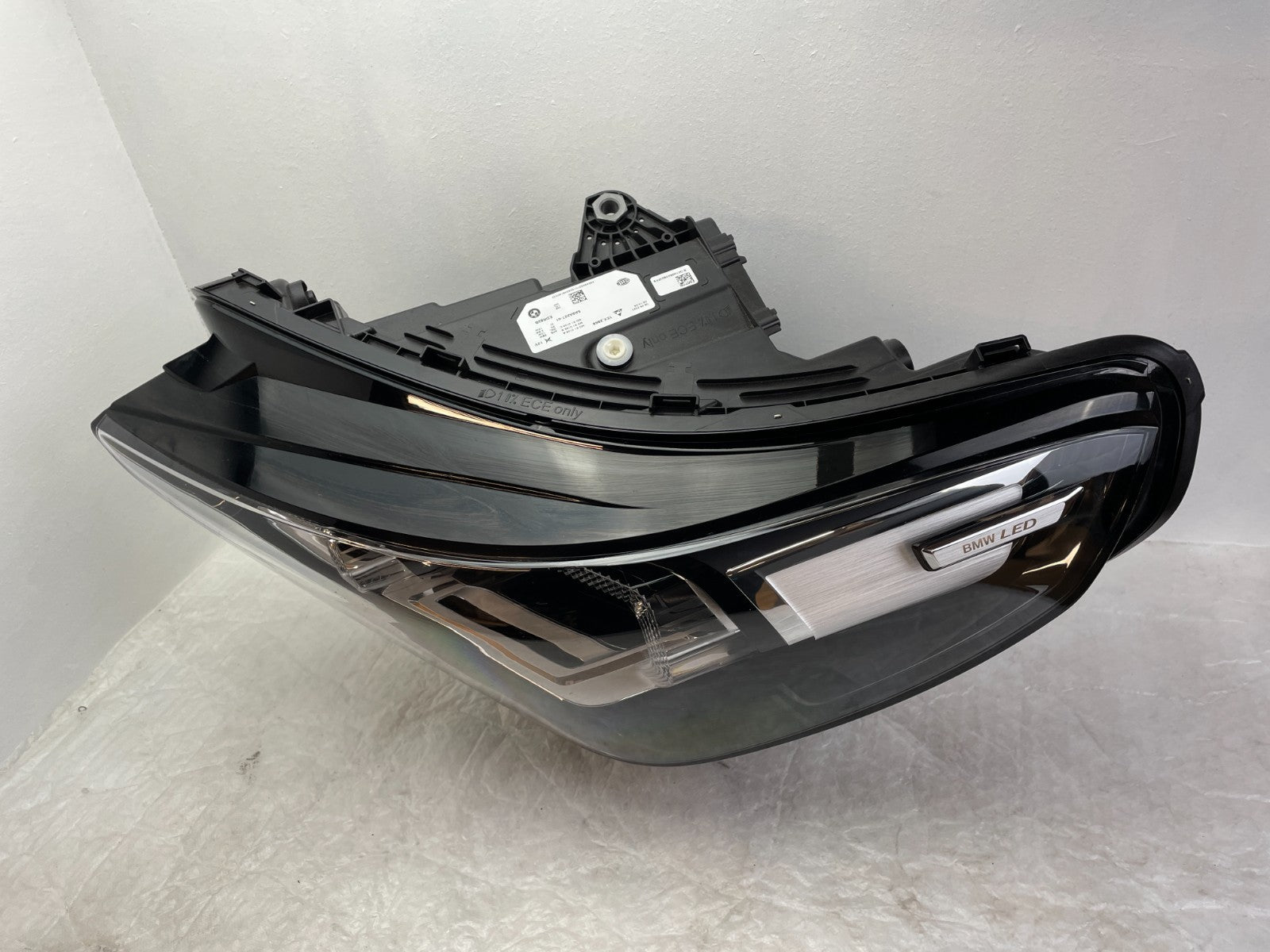 Original BMW X1 U11 LED Scheinwerfer links 5A9A2273