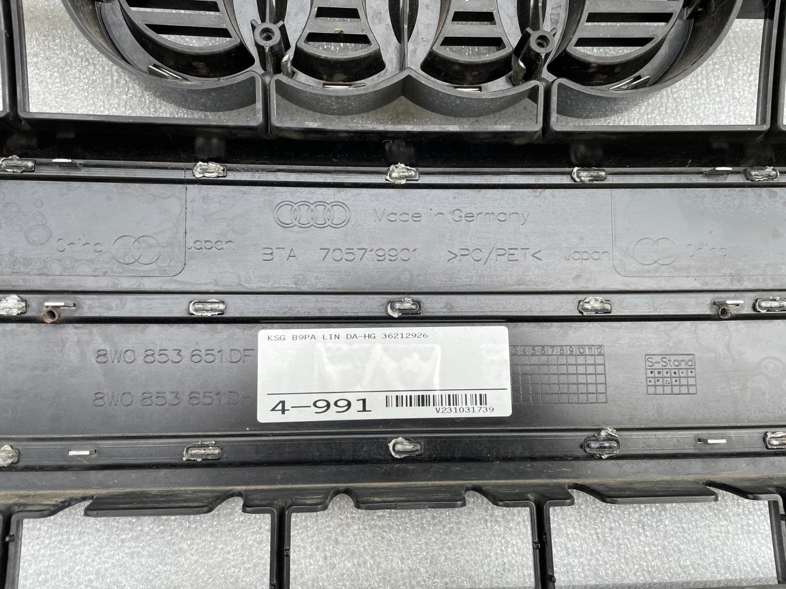 Original Audi A4 B9 8W Kühlergrill Frontgrill Gitter Grill 8W0853654DF9