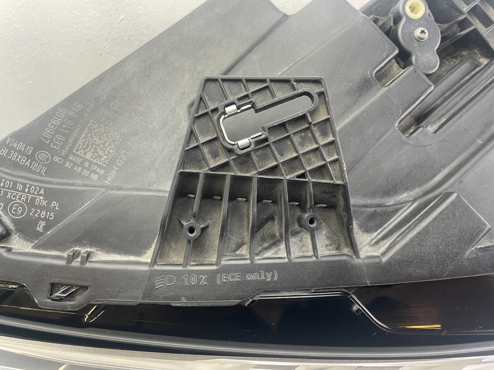 Original Audi A3 8Y LED Scheinwerfer links 8Y09410334