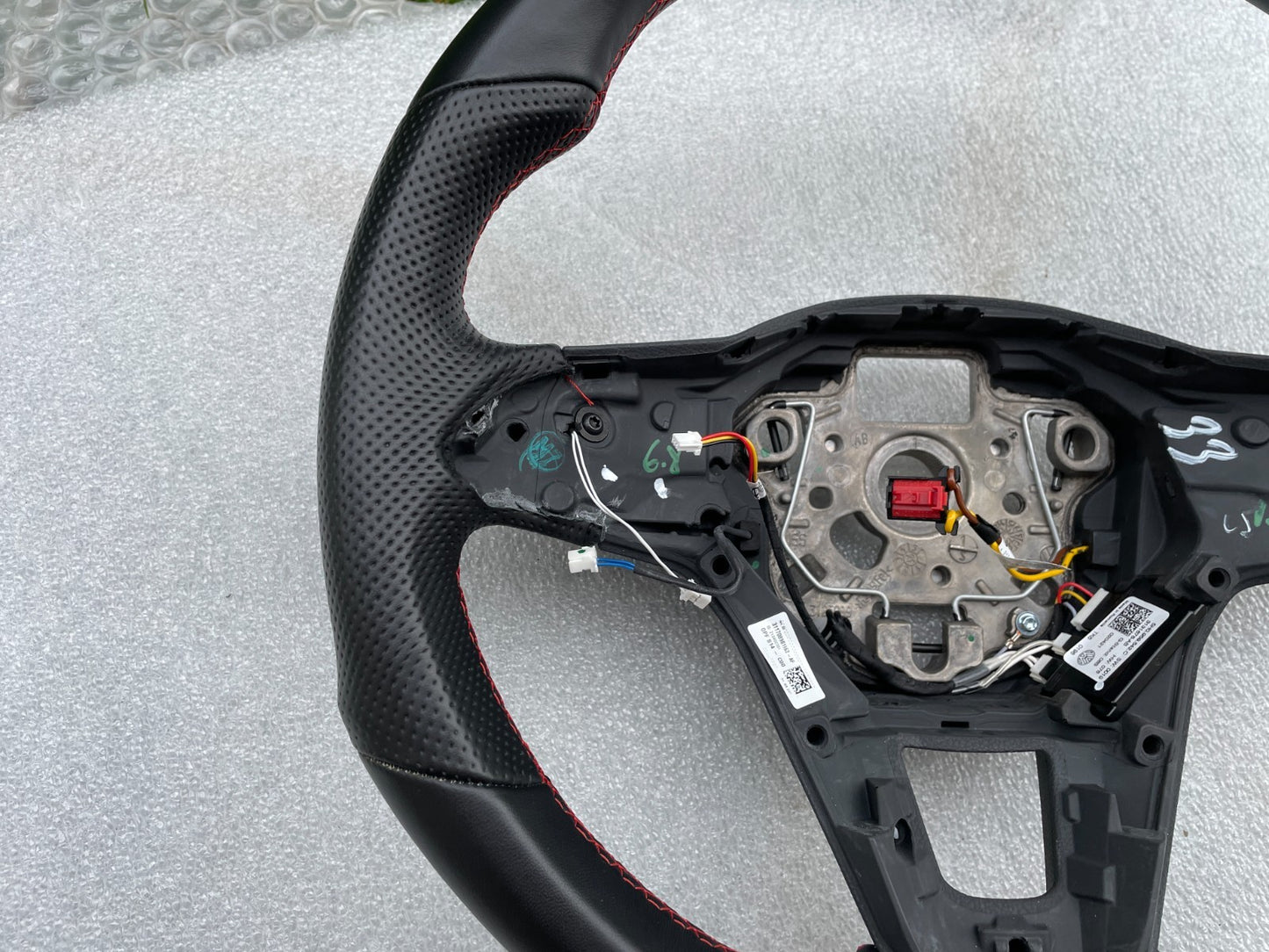 Original VW Golf VIII 8 Multifunktionslenkrad rot Leder 5H0959542C4