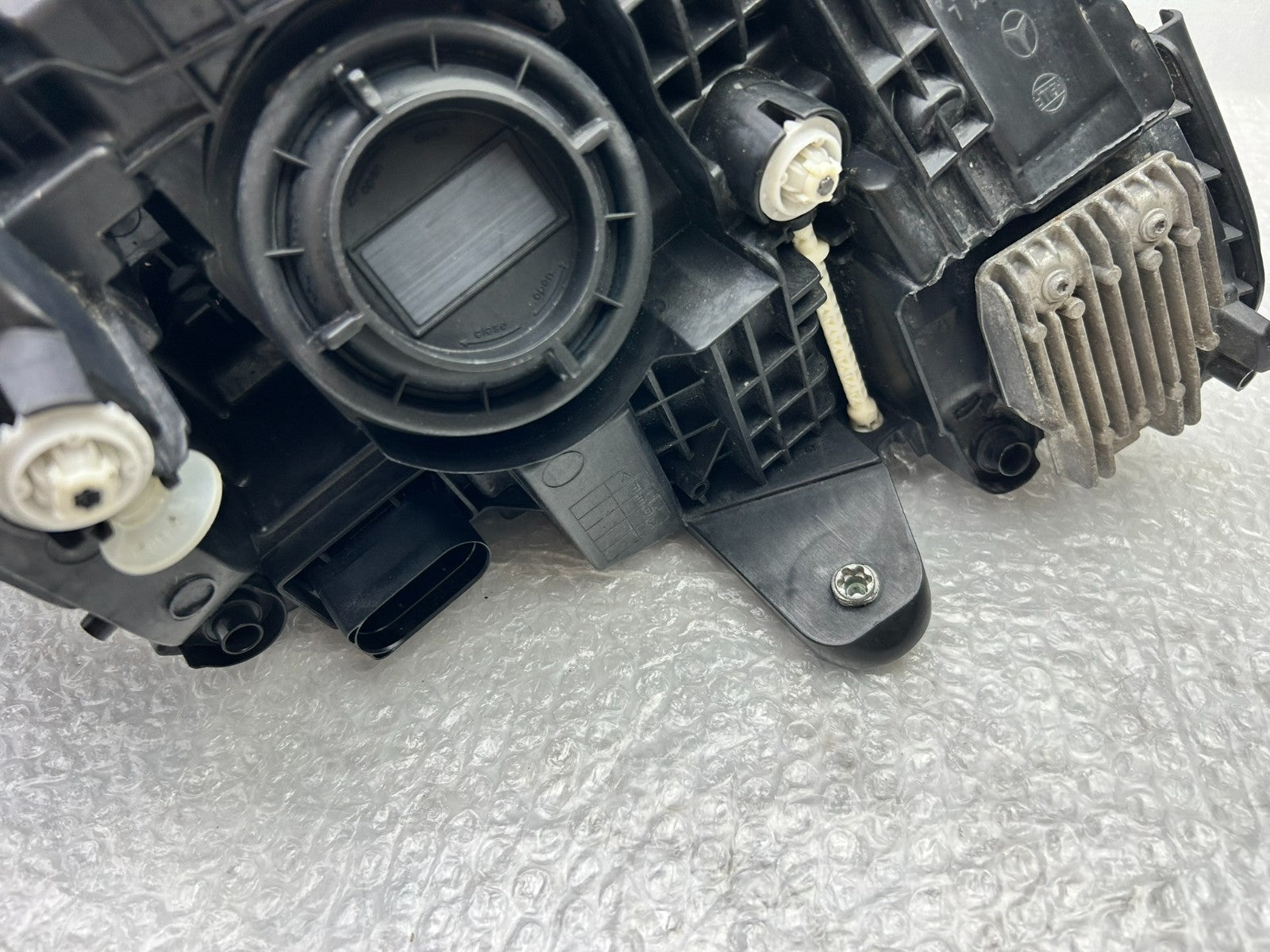 Original Mercedes C-Klasse W205 LED Scheinwerfer links A205906210611