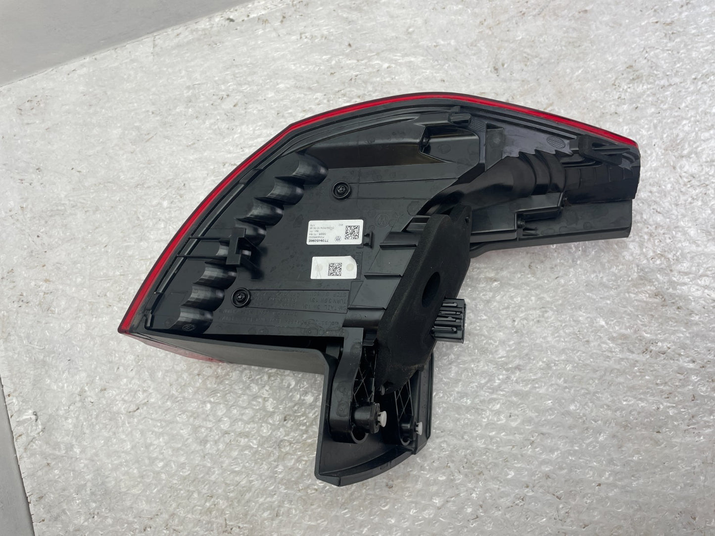 Original VW T7 Transporter Rückleuchte rechts 7T0945096E6