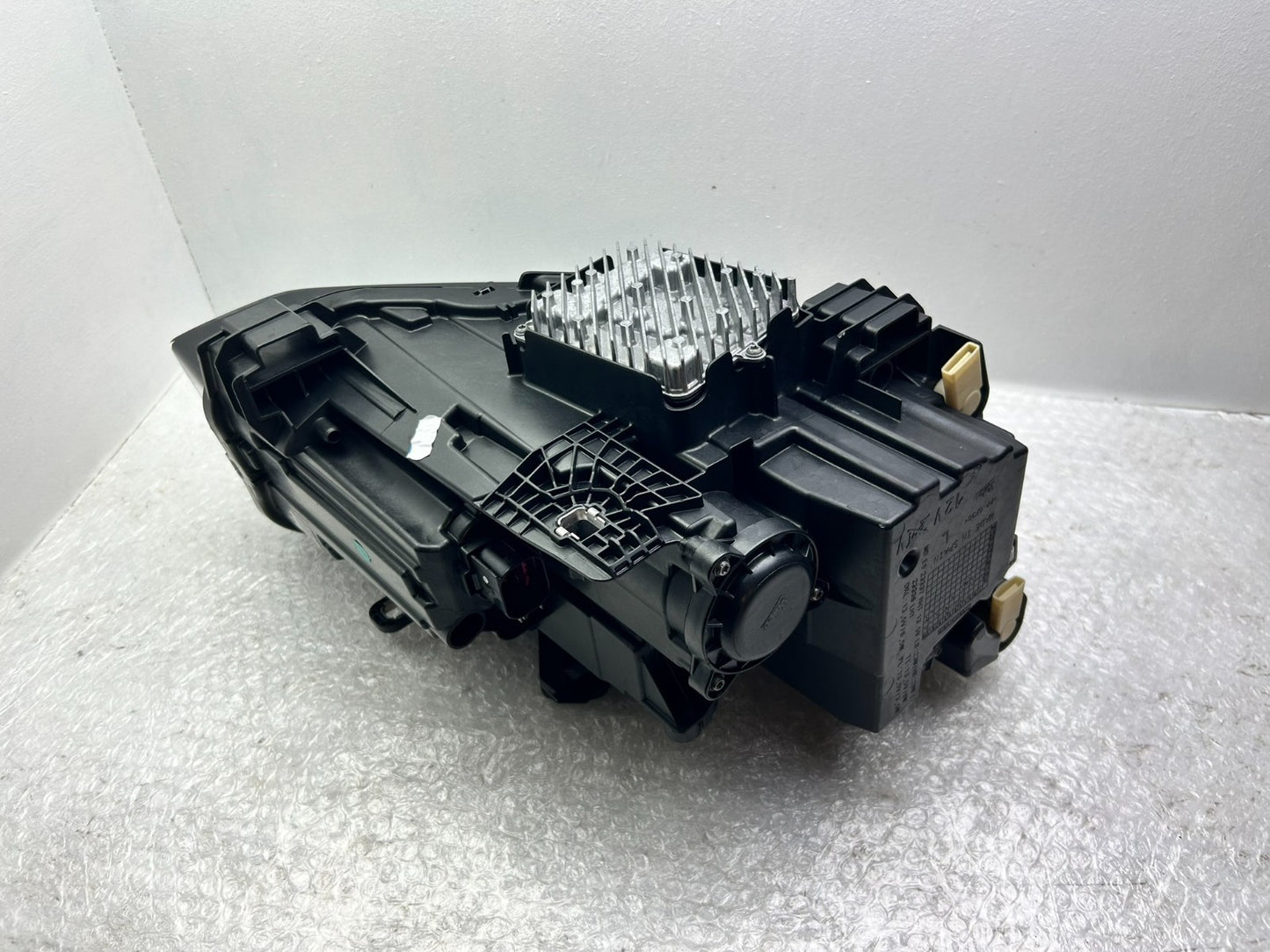 Original Audi Q2 LED Scheinwerfer links 81A9410358