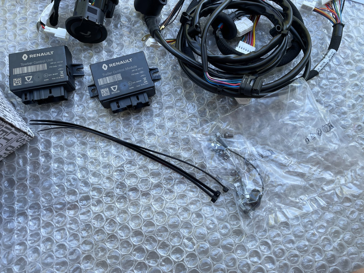 Original E-Satz 13-polig Anhänger einklappbar für Renault Austral 241D89554R3