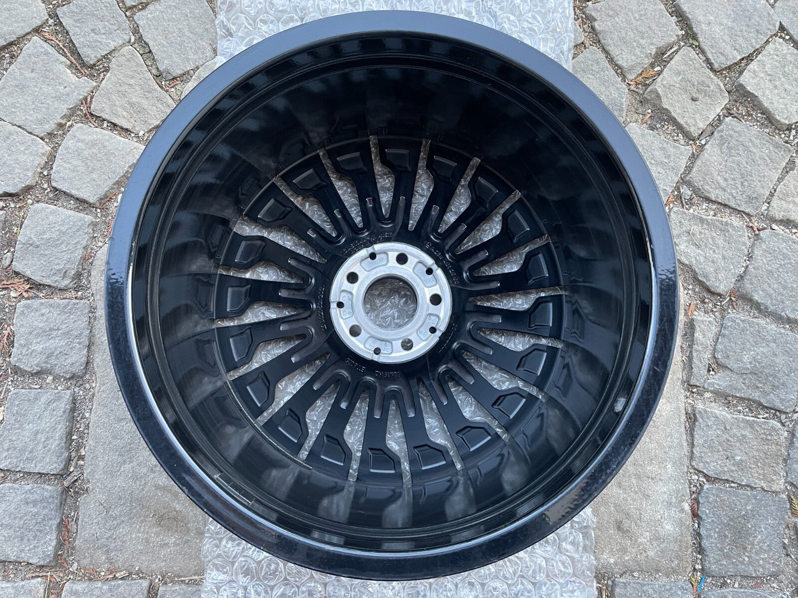 1x Mercedes AMG CLE Alufelge 9Jx19 Zoll ET60,5 / A23640120003