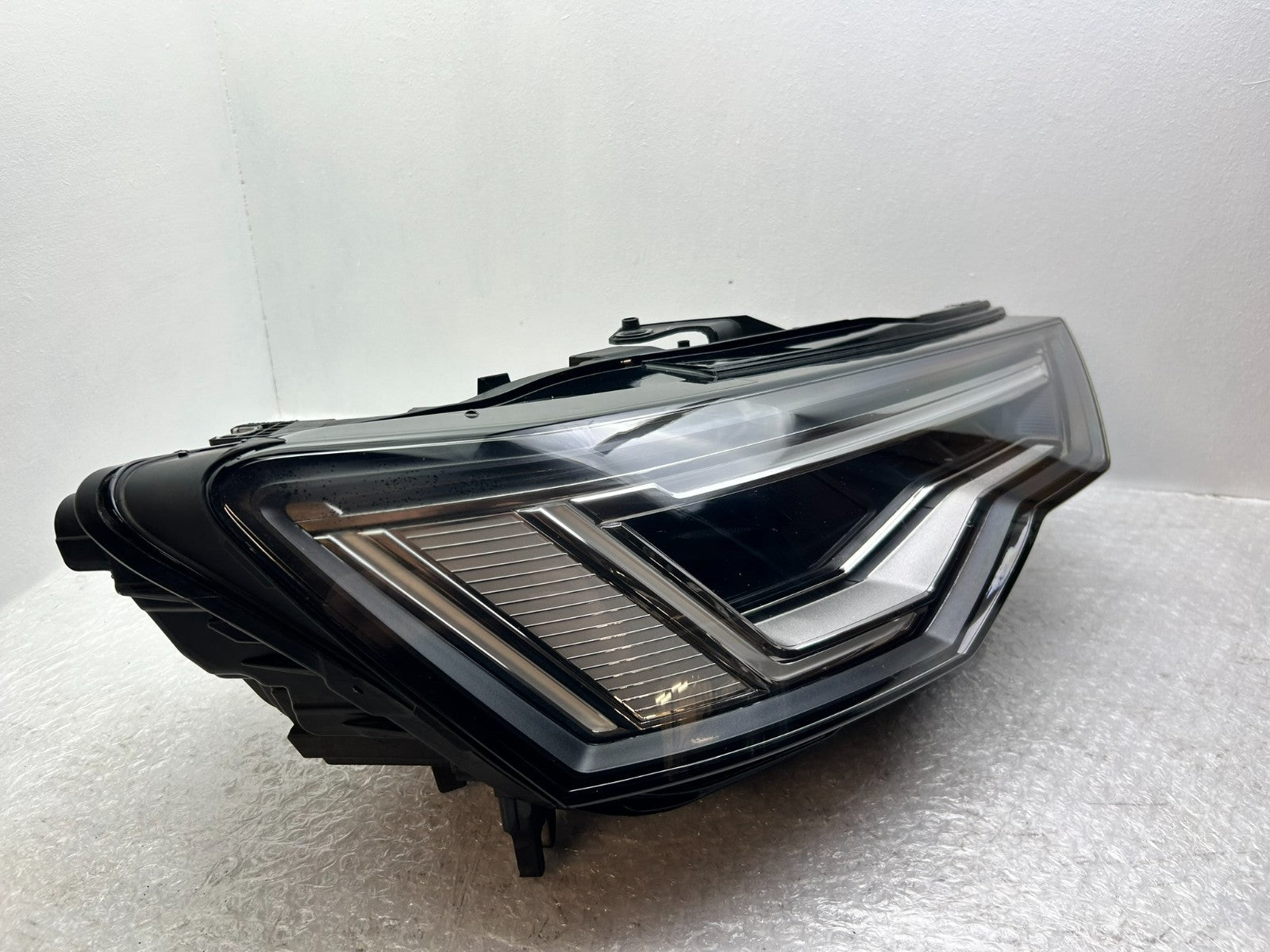 Original Audi A6 C8 4K LED Scheinwerfer rechts 4K09410402