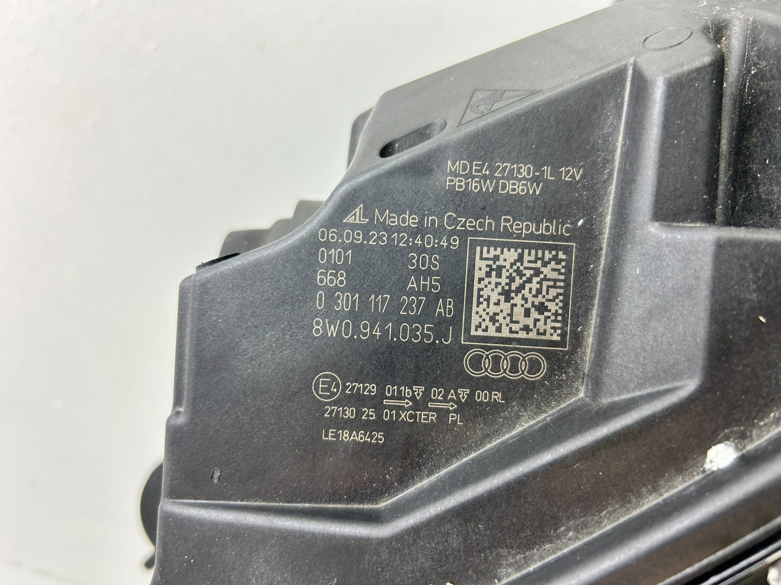 Original Audi RS4 B9 LED Scheinwerfer Matrix schwarz links 8W0941035J6