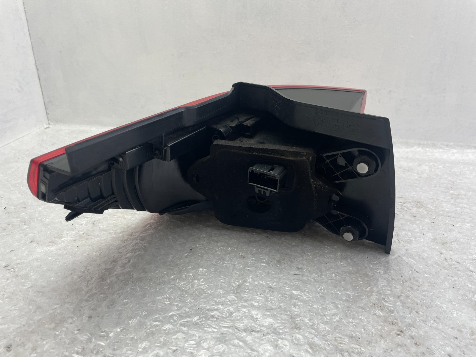 Original VW T7 Transporter Rückleuchte rechts 7T0945096E3