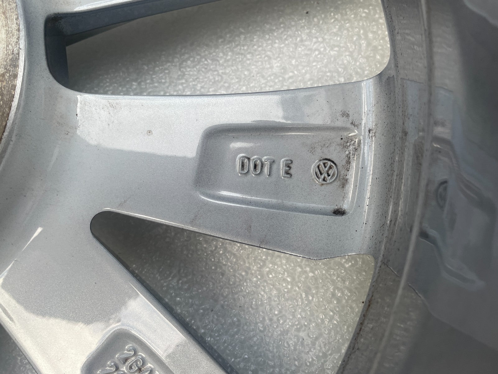 1x Original VW T-Roc Troc Alufelge 7Jx17 Zoll ET45 2GA601025B11