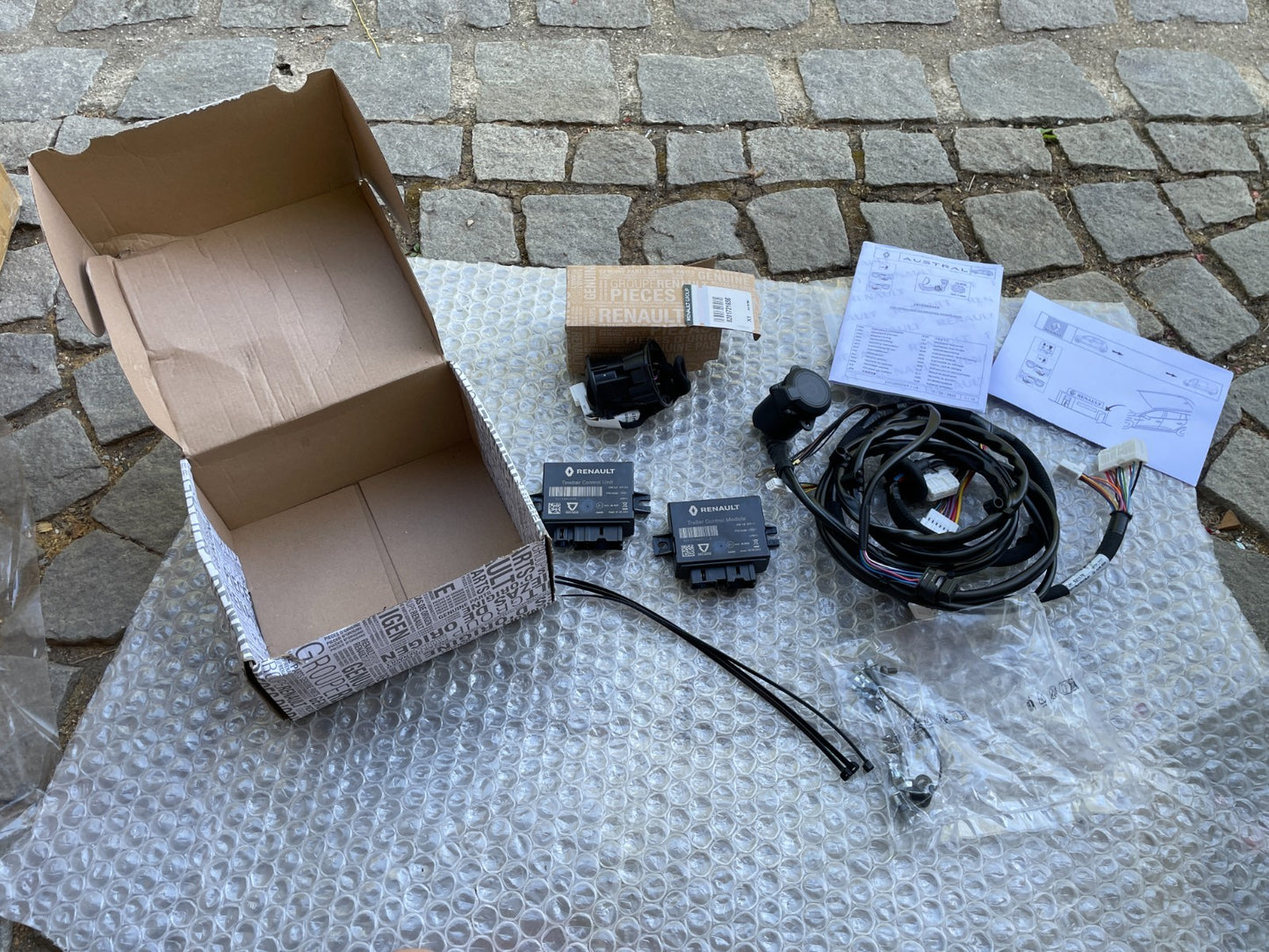 Original E-Satz 13-polig Anhänger einklappbar für Renault Austral 241D89554R0