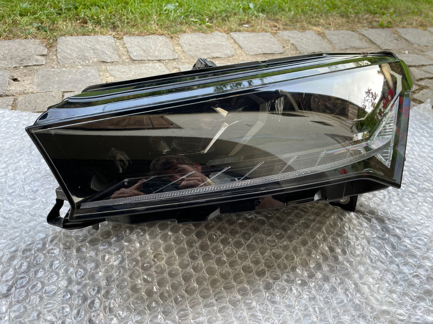 Original Skoda Enyaq 5LB LED Scheinwerfer rechts 5LB9410152