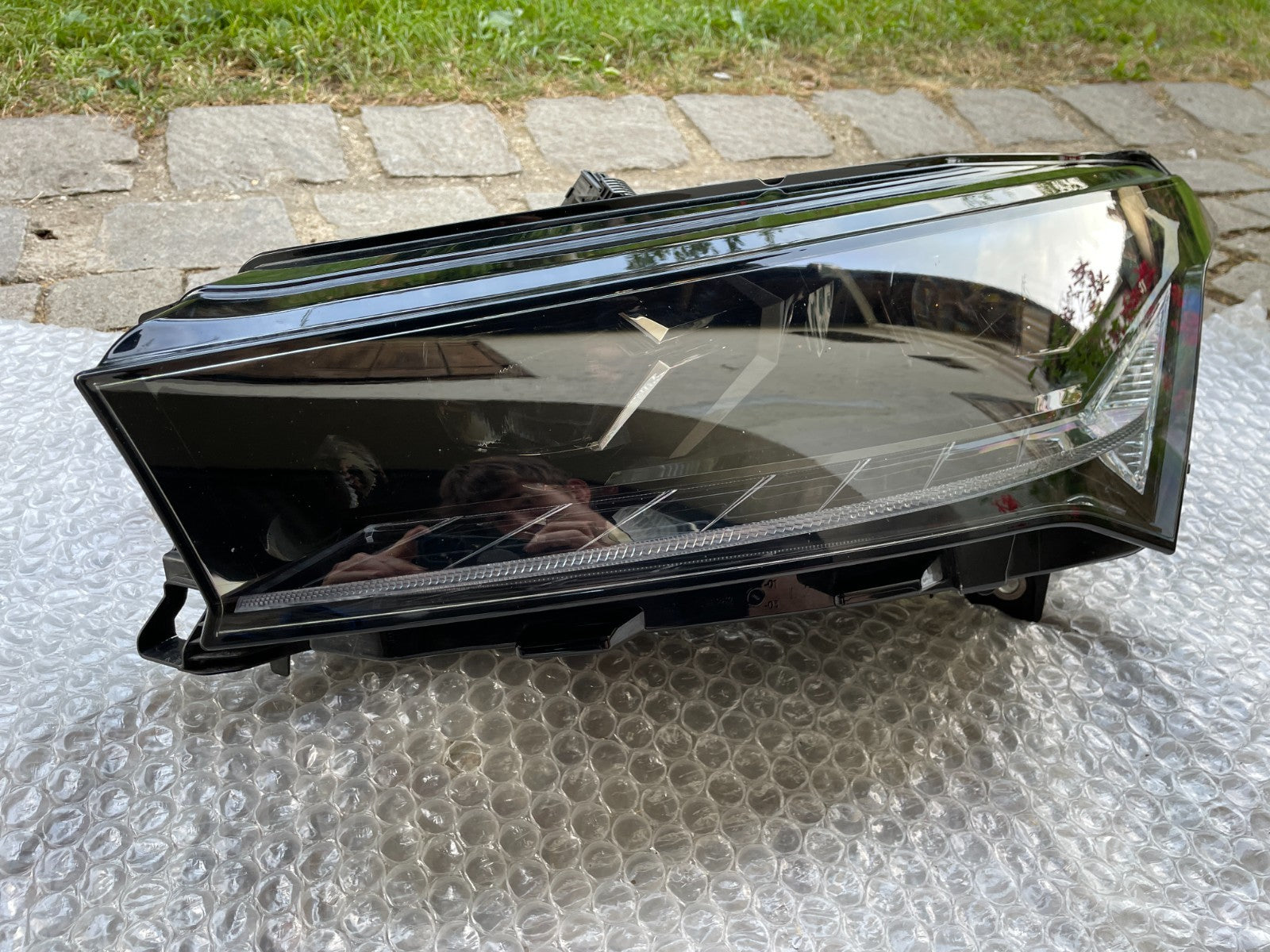 Original Skoda Enyaq 5LB LED Scheinwerfer rechts 5LB9410152