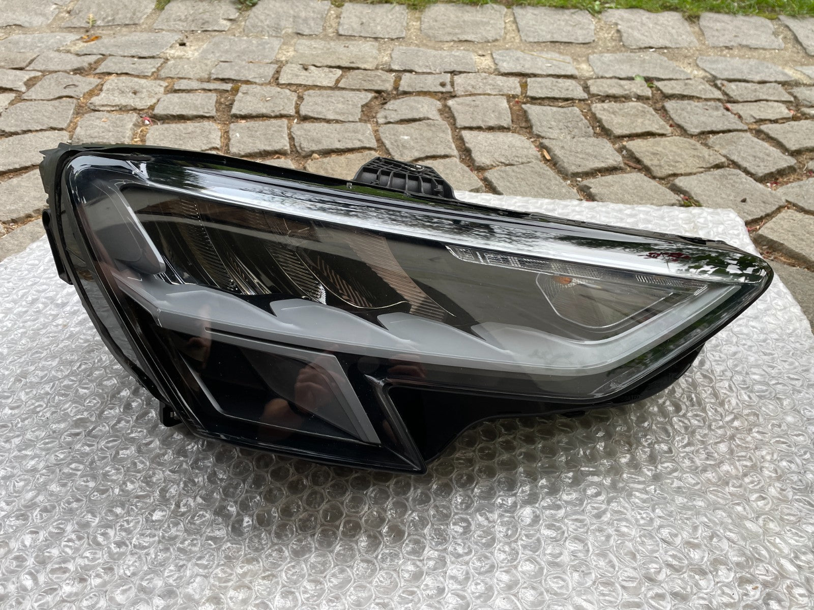 Original Audi A3 8Y Led Scheinwerfer rechts 8Y09410120