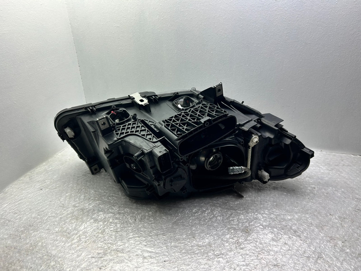 Original BMW 5er F10 F11 LCI Xenon Scheinwerfer links Kurvenlicht 74606018