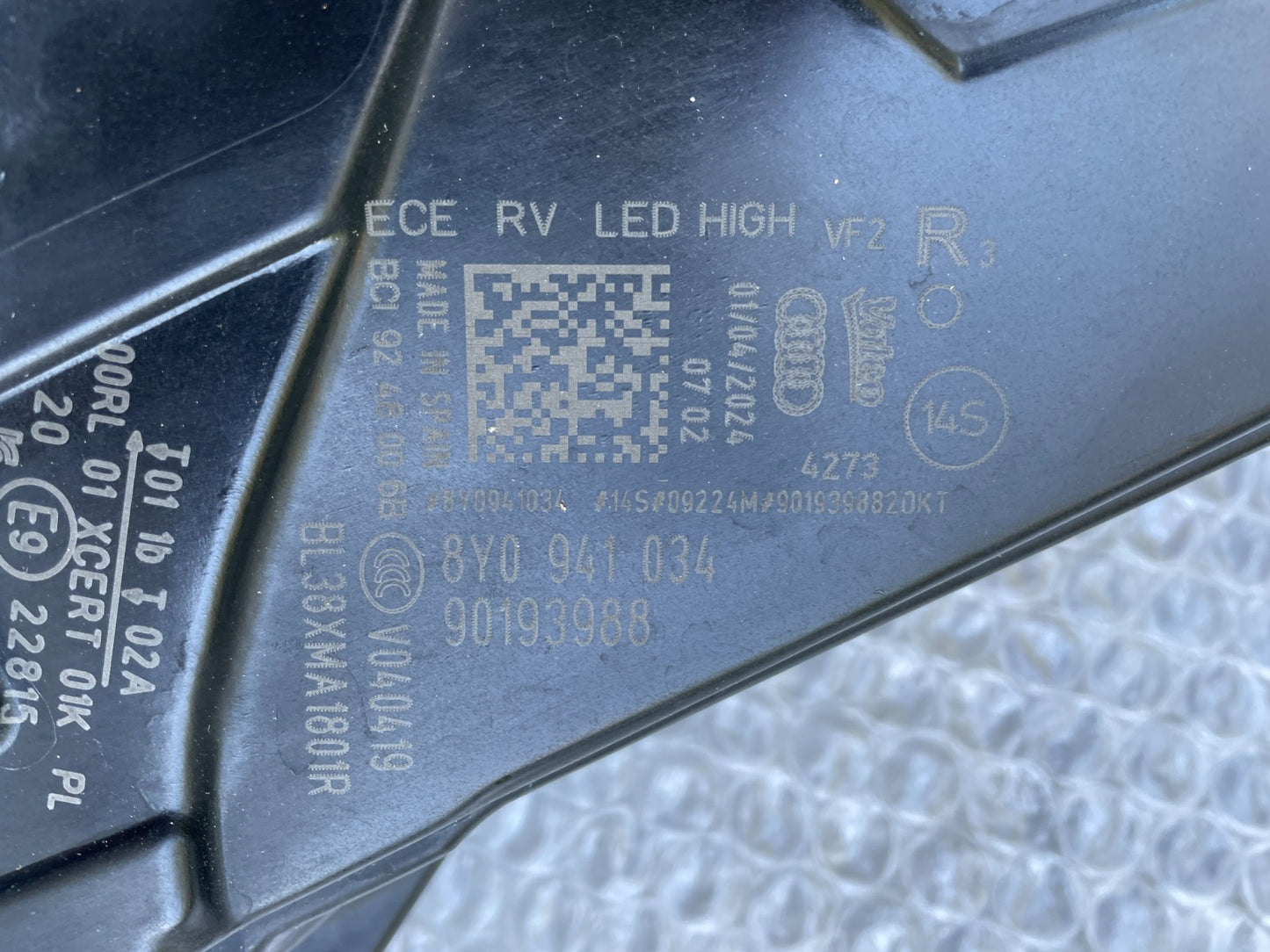 Original Audi A3 S3 8Y LED Scheinwerfer links 8Y09410344