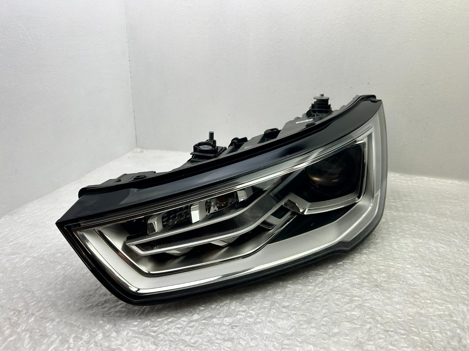 Original Audi A1 Xenon Scheinwerfer links 8XA941005 79431000001