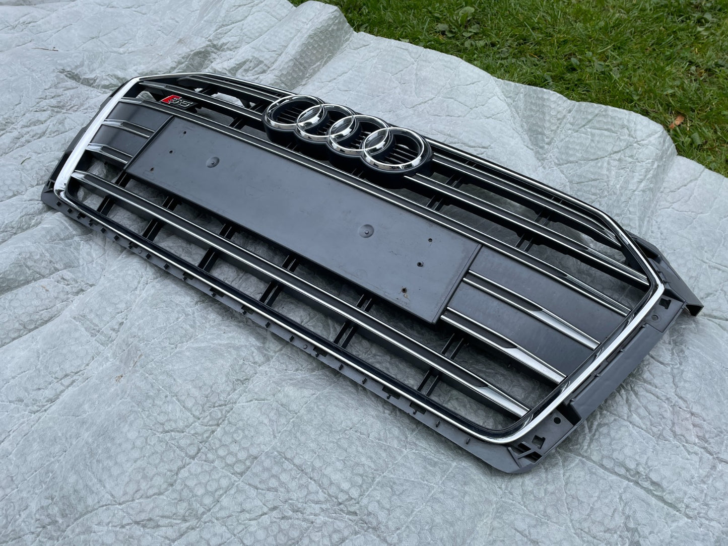 Original Audi A5 S5 8W 2017 2020 Kühlergrill Frontgrill Grill Gitter 8W6853651AP1