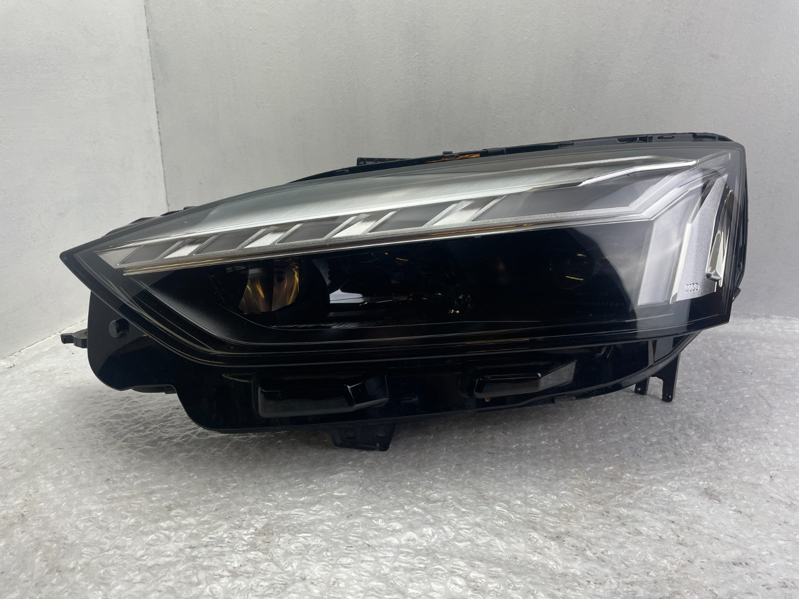 Original Audi A5 8V LED Matrix Scheinwerfer links 8W69410391