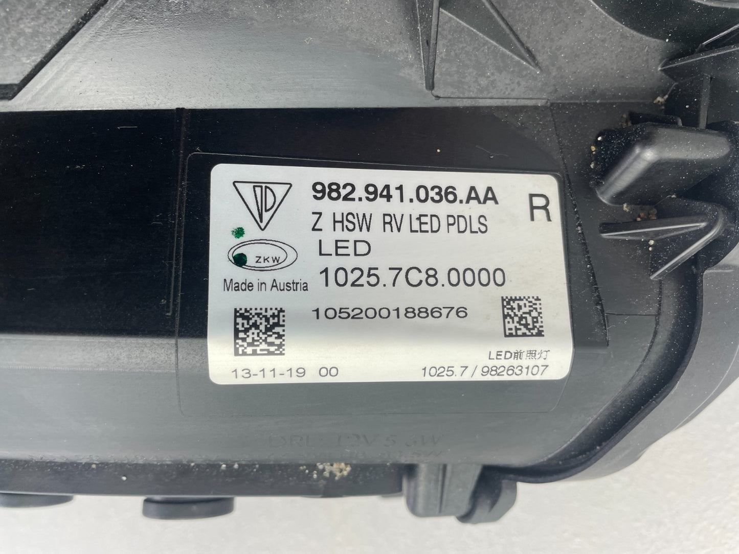 Original Porsche 718 982 GT4 Boxster Cayman Scheinwerfer LED rechts 982941036AA8