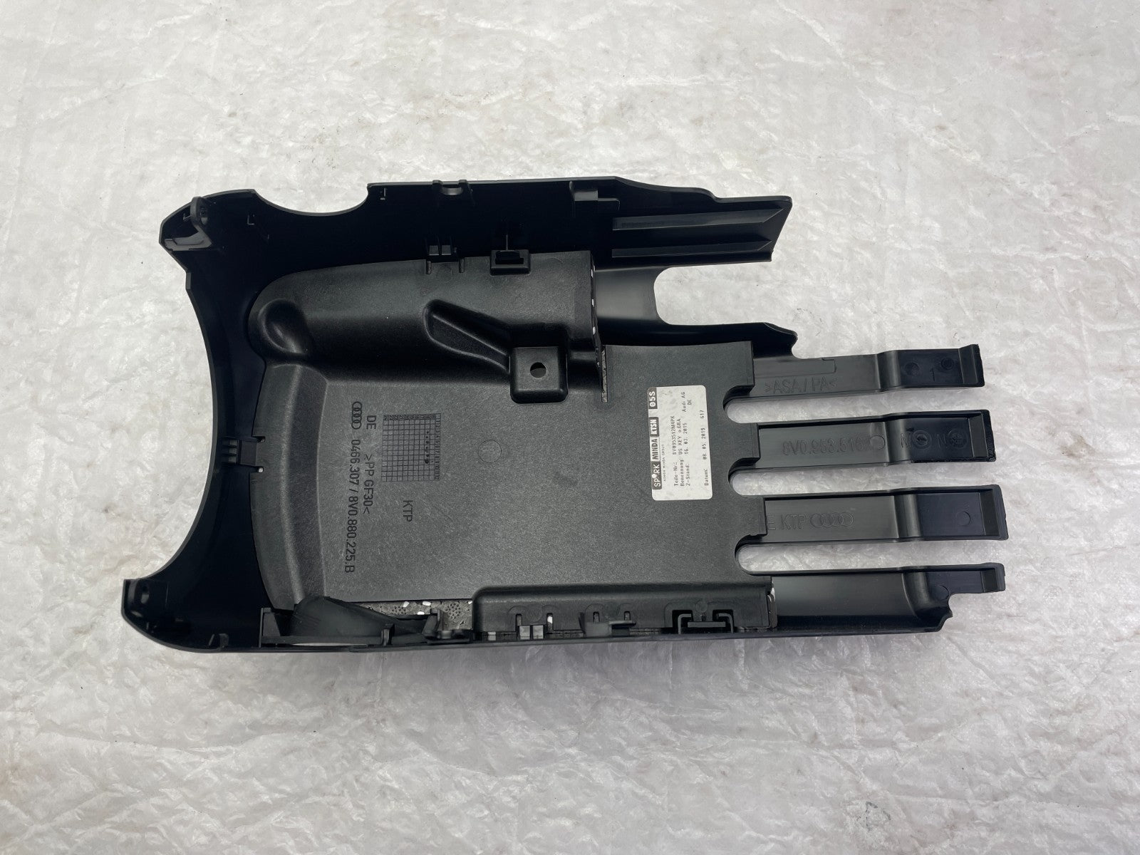 Audi A3 8V Lenksäulenverkleidung Lenkradabdeckung 8V09535124