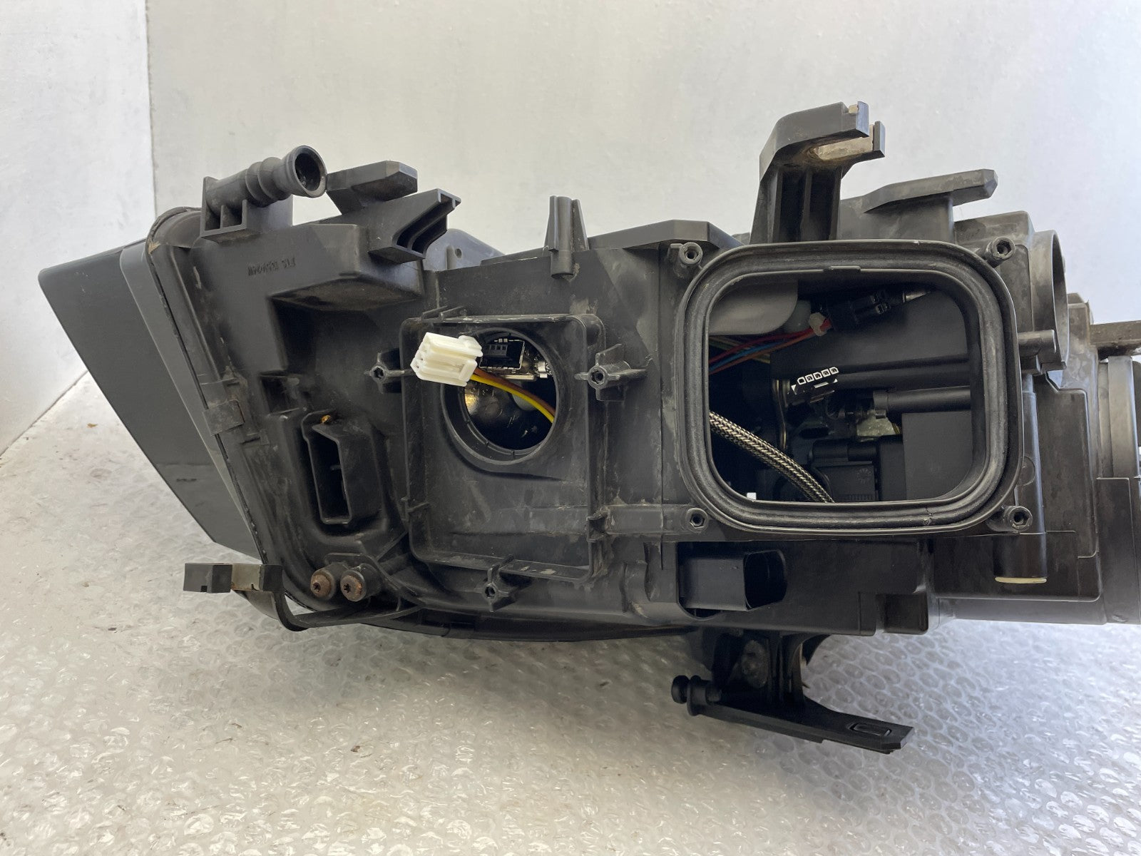 Original Audi A4 Xenon LED Scheinwerfer links 8K0941003S7