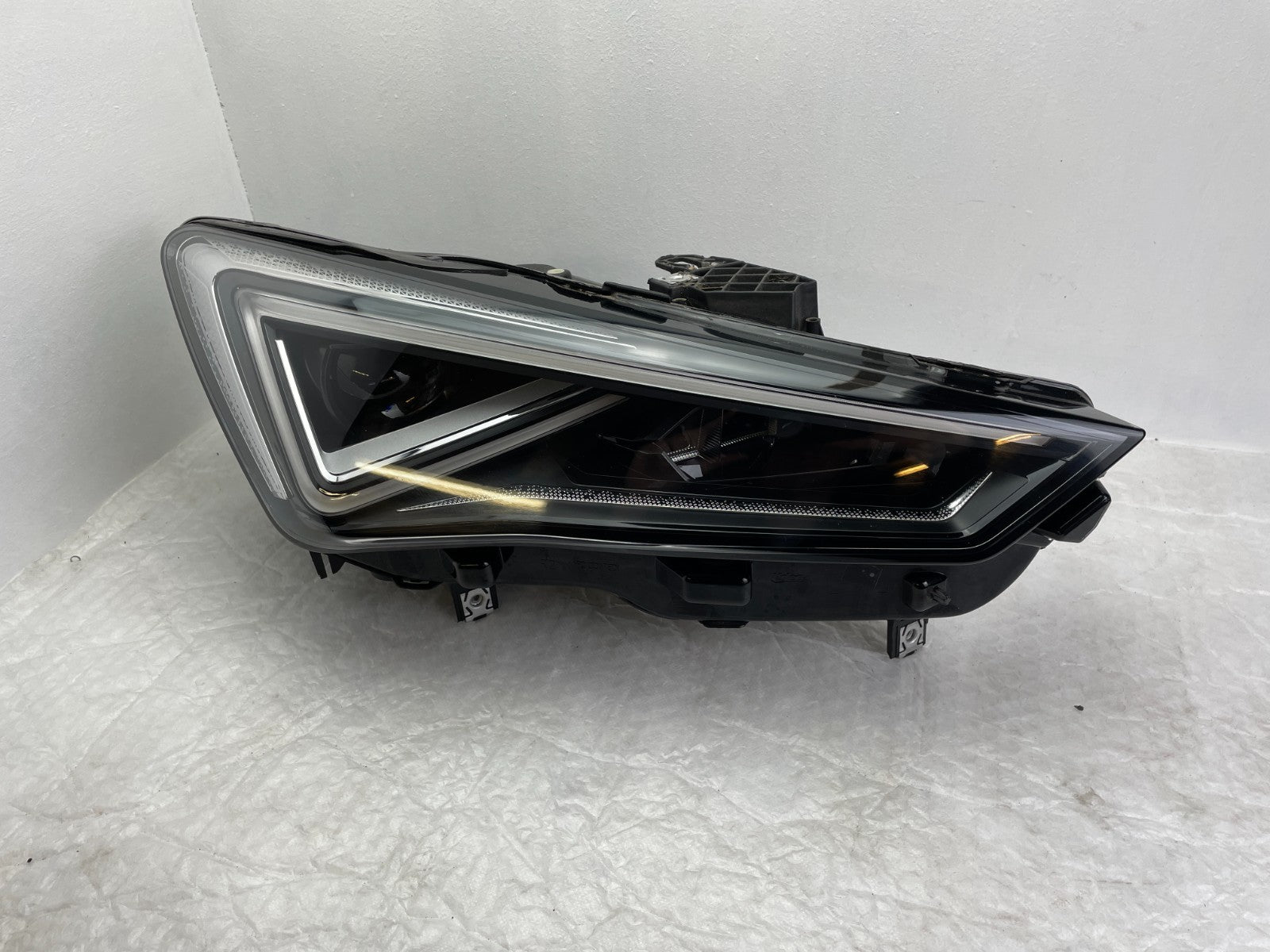 Original Seat Cupra Formentor LED Scheinwerfer rechts 5FG941036B0