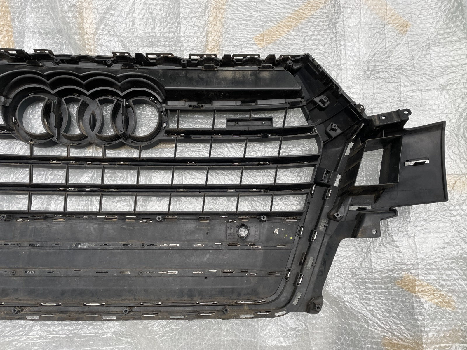 Original Audi Q7 Kühlergrill Kühlergitter Frontgrill 4M0853037C5