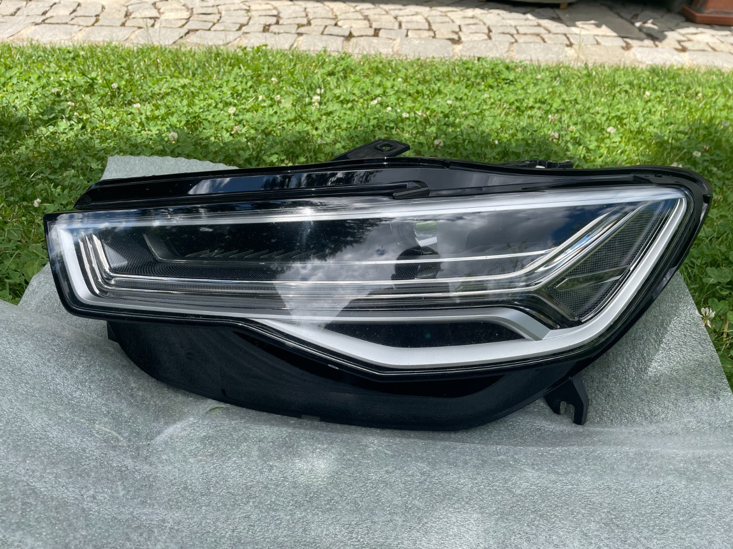 Original Audi A6 C8 Scheinwerfer links 4G09410350