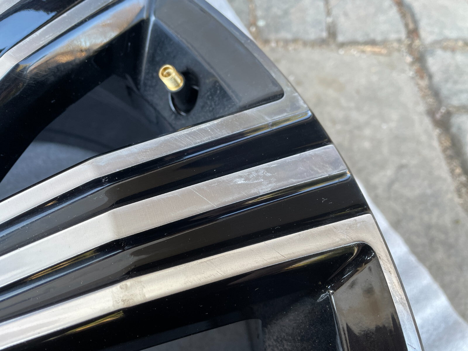 1x Volvo S60 V60 XC60 Alufelge 8.0Jx18 Zoll / 3147131211