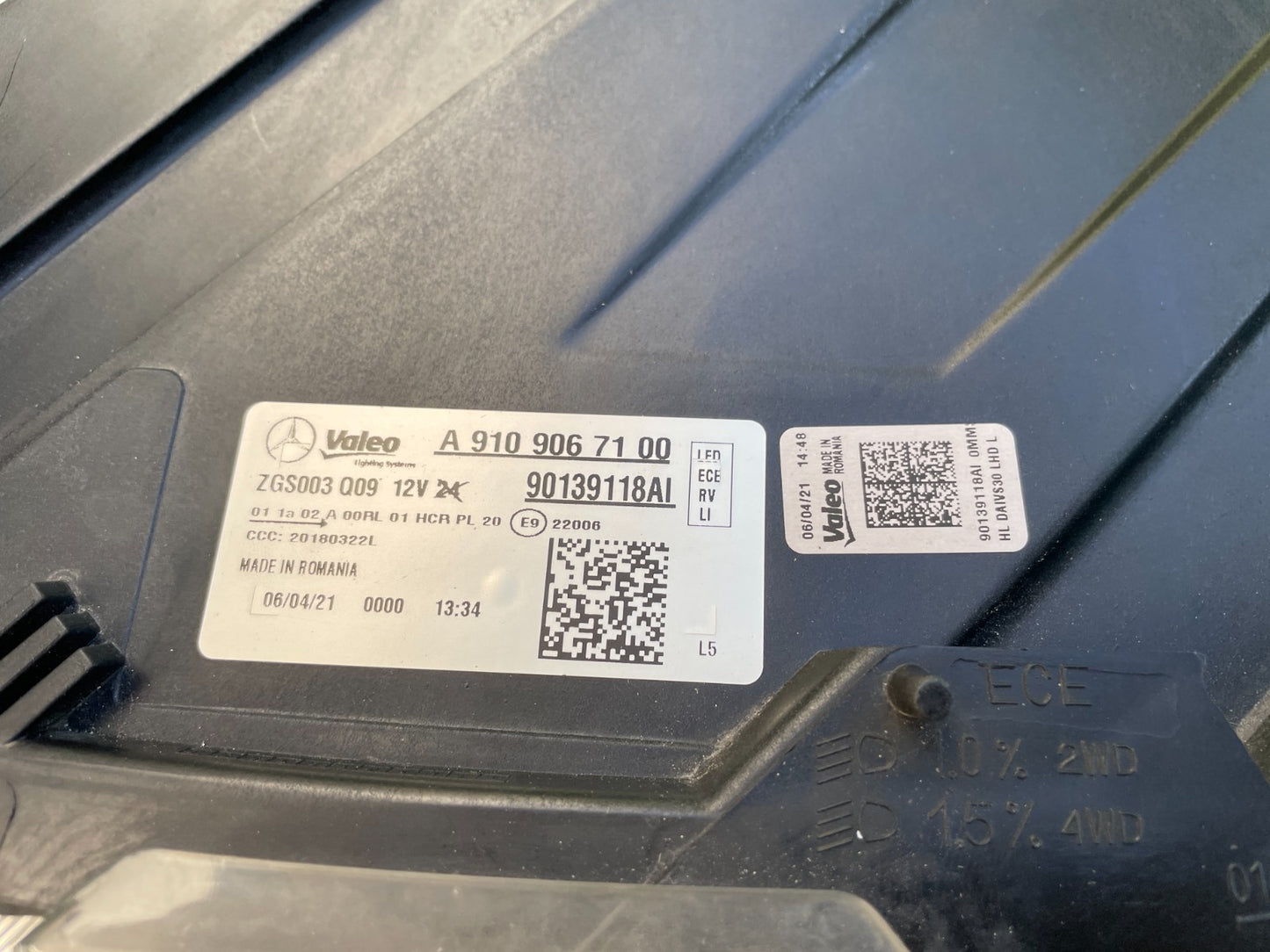 Original Mercedes Sprinter W910 LED Scheinwerfer links A91090671006