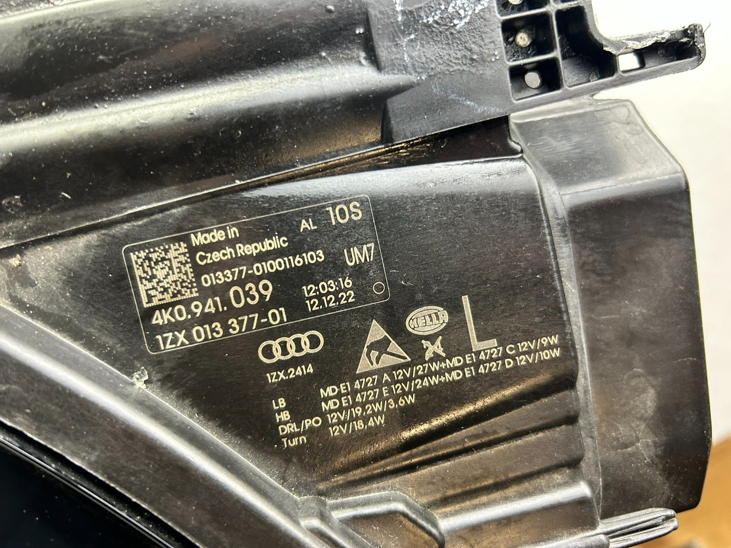 Original Audi A6 4K C8 LED Scheinwerfer links 4K09410396