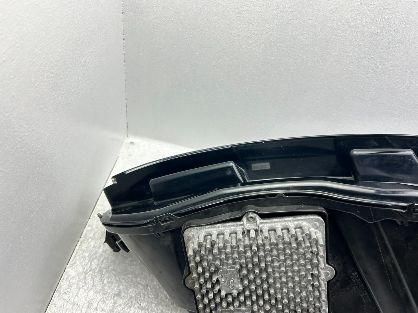 Original Range Rover Velar LED Scheinwerfer links L8A2-13W030-EA13