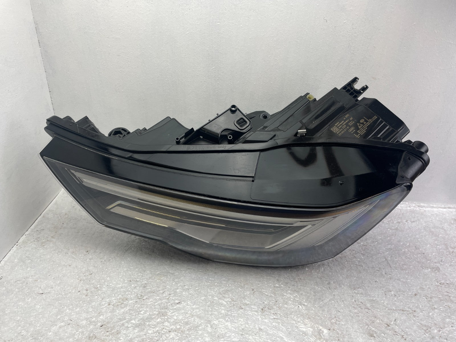 Original Audi A6 4K C8 LED Scheinwerfer links 4K09410392