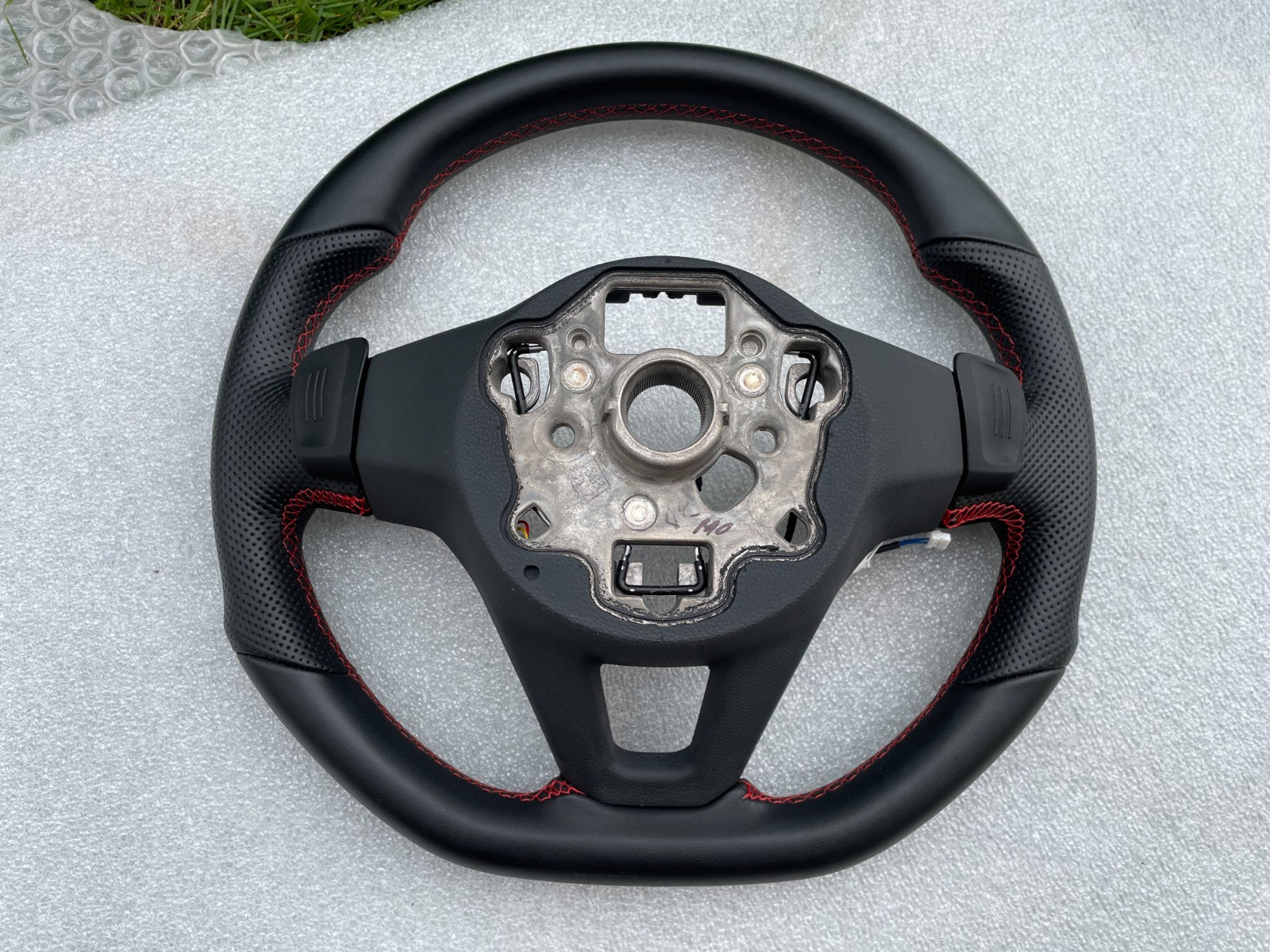 Original VW Golf VIII 8 Multifunktionslenkrad rot Leder 5H0959542C7