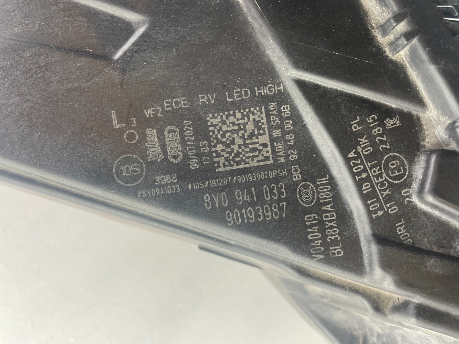 Original Audi A3 8Y LED Scheinwerfer links 8Y09410335