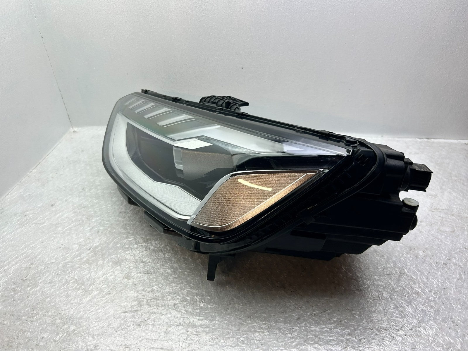 Original Audi A4 8W B9 LED Scheinwerfer links 8W0941033D2