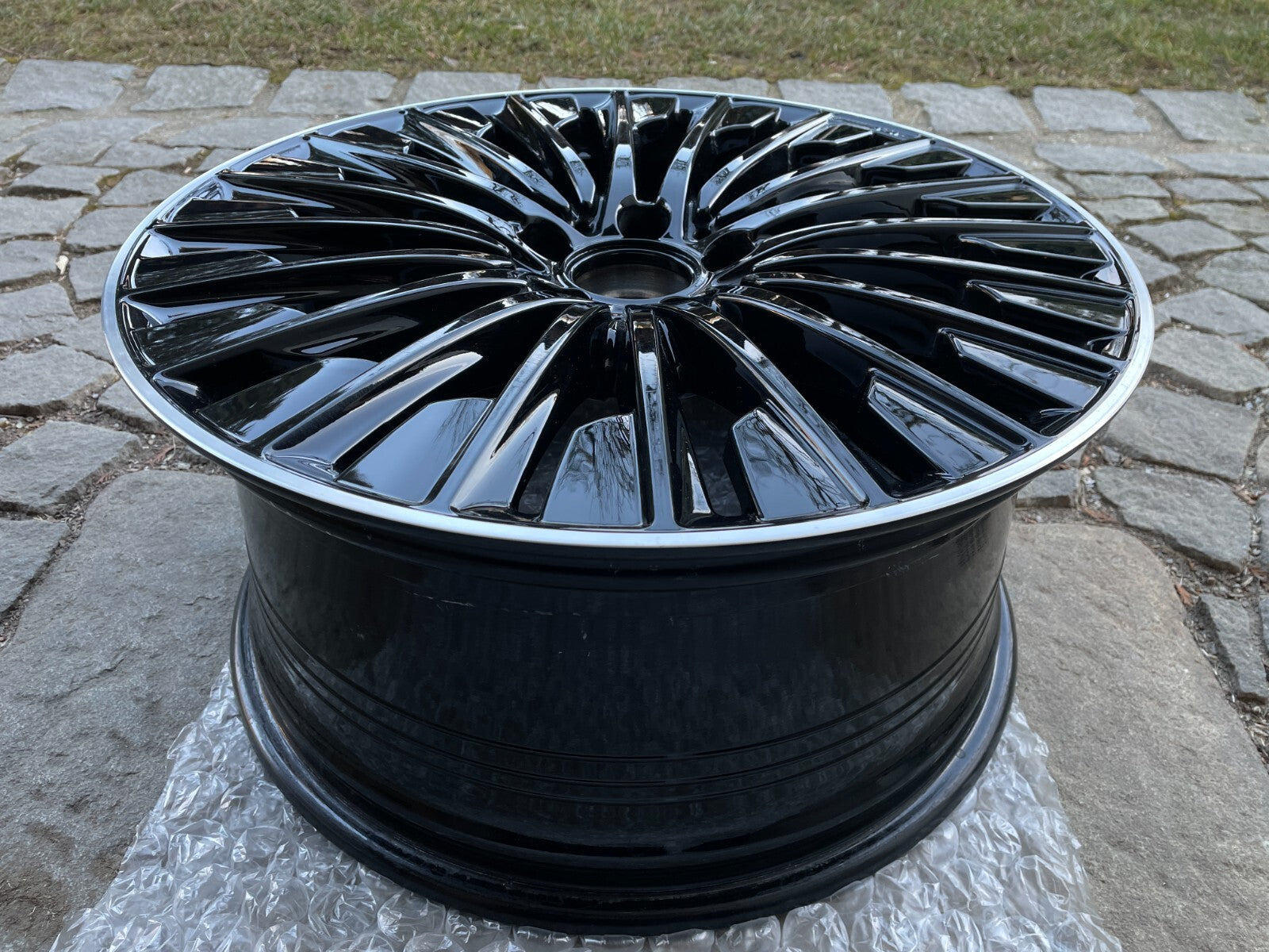 1x Mercedes AMG CLE Alufelge 9Jx19 Zoll ET60,5 / A23640120001