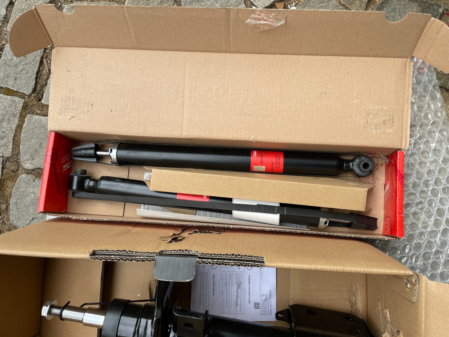 4x KAMOKA 2000463 Stoßdämpfer Vorne /  TRW TWIN JGT1362T Hinten für Mercedes GLK1