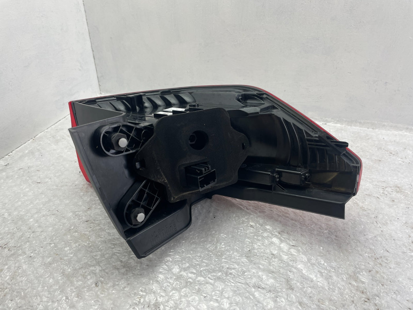 Original VW T7 Transporter Rückleuchte rechts 7T0945096E5