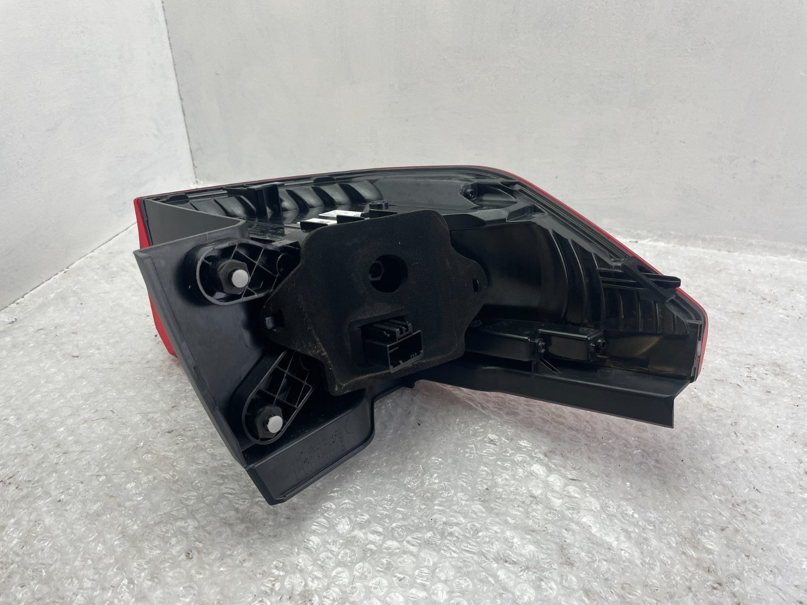 Original VW T7 Transporter Rückleuchte rechts 7T0945096E5