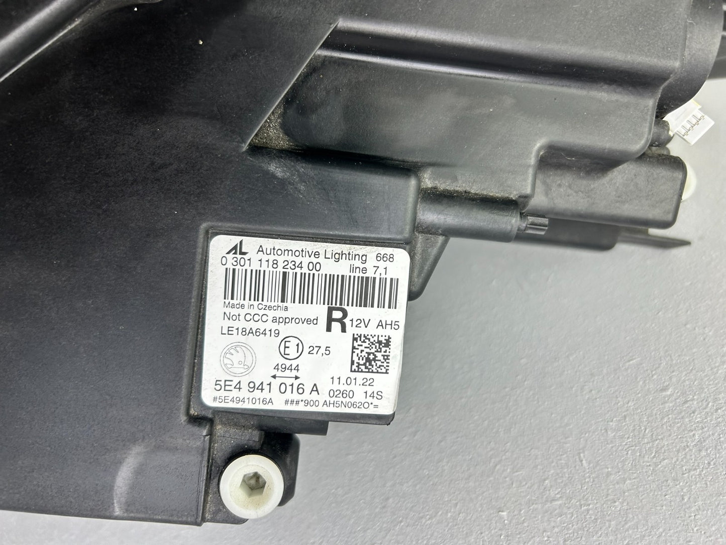 Original Skoda Octavia IV 4 LED Scheinwerfer rechts 5E4941016A6